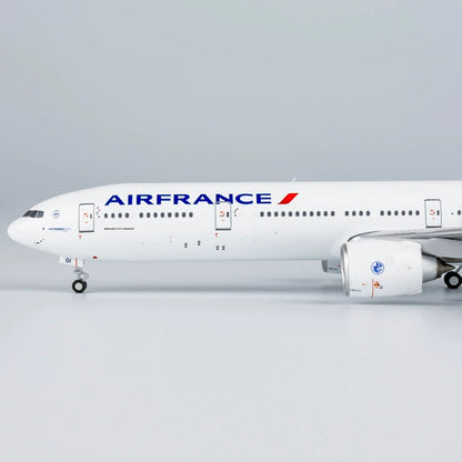 1/400 Air France Boeing 777-300ER F-GSQI "JonOne graffiti livery" NG73052