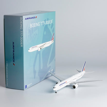 1/400 Air France Boeing 777-300ER F-GZNA NG73053 - cover
