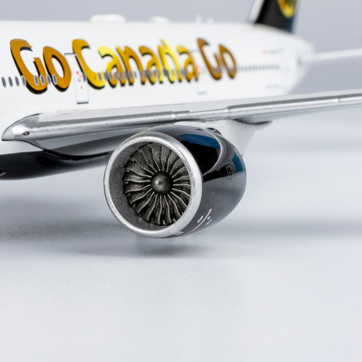 1/400 Air Canada Boeing 777-300ER C-FITW NG73057