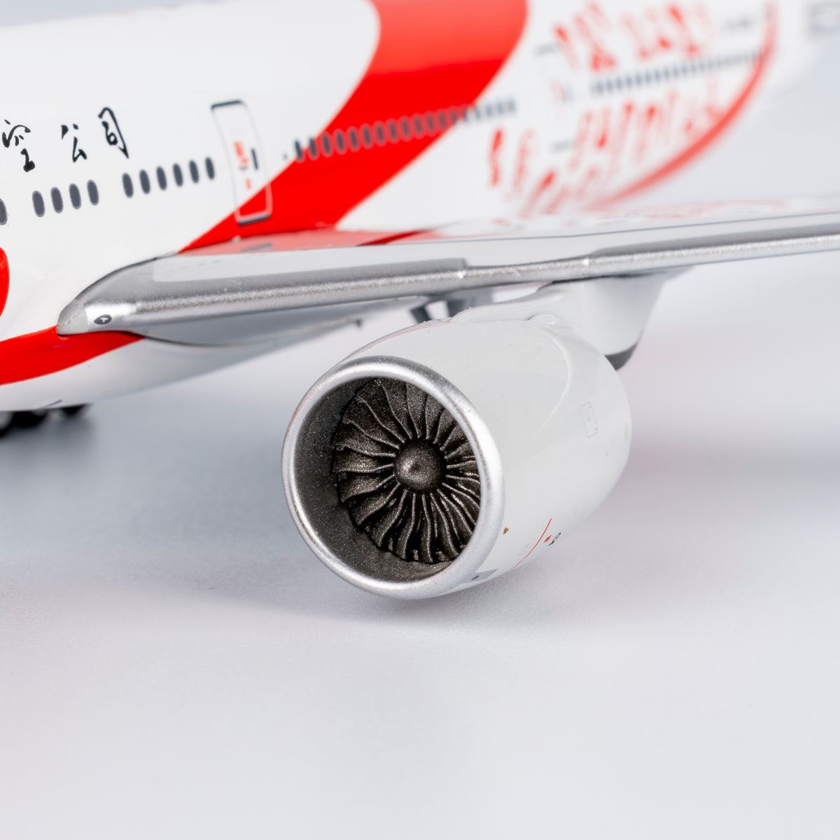 1/400 Air China Boeing 777-300ER B-2035 "smiling China" NG73059