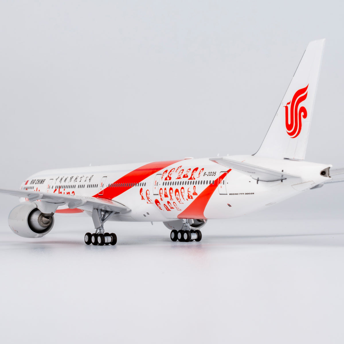 1/400 Air China Boeing 777-300ER B-2035 "smiling China" NG73059
