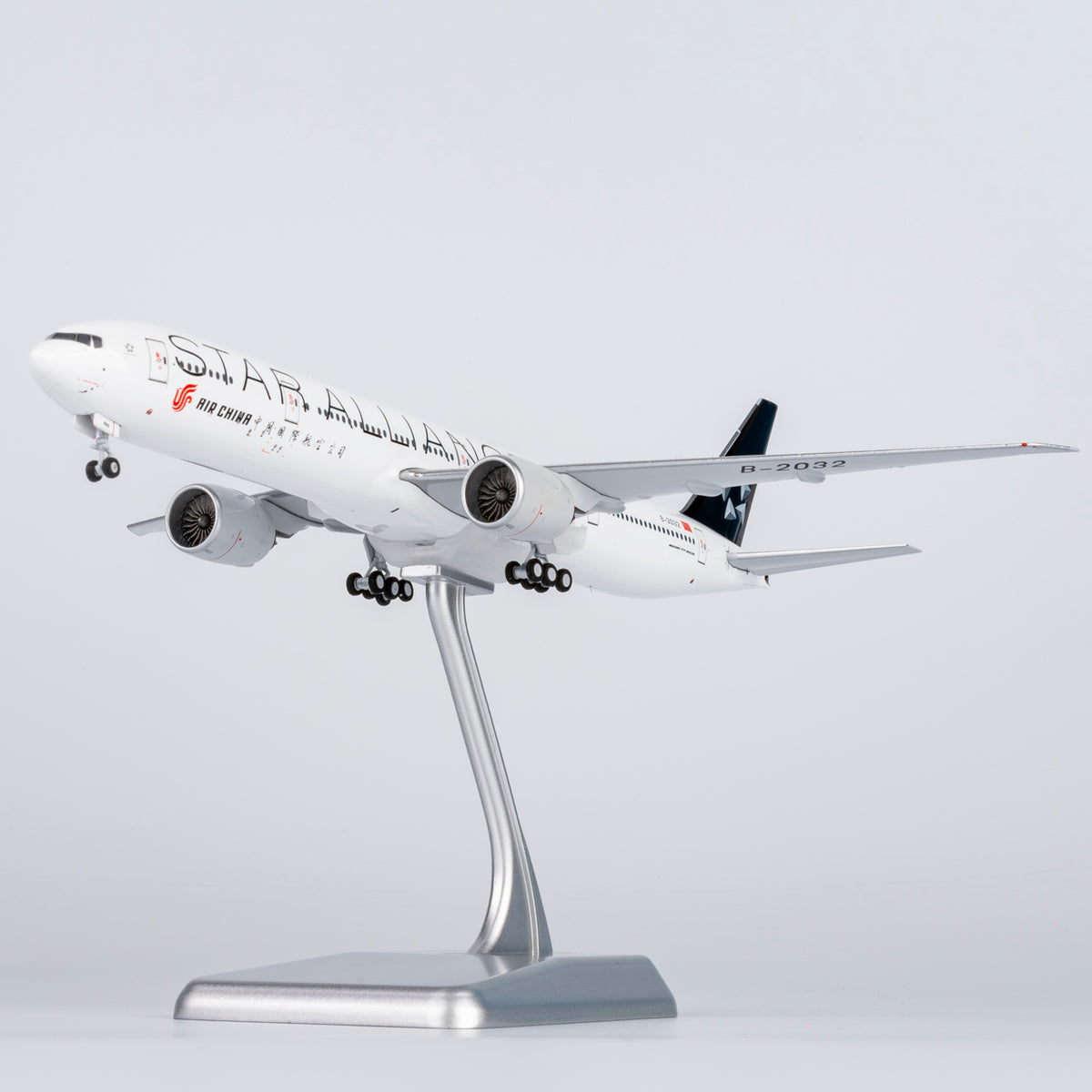 1/400 Air China Boeing 777-300ER B-2032 "Ultimate Collection" NG73060