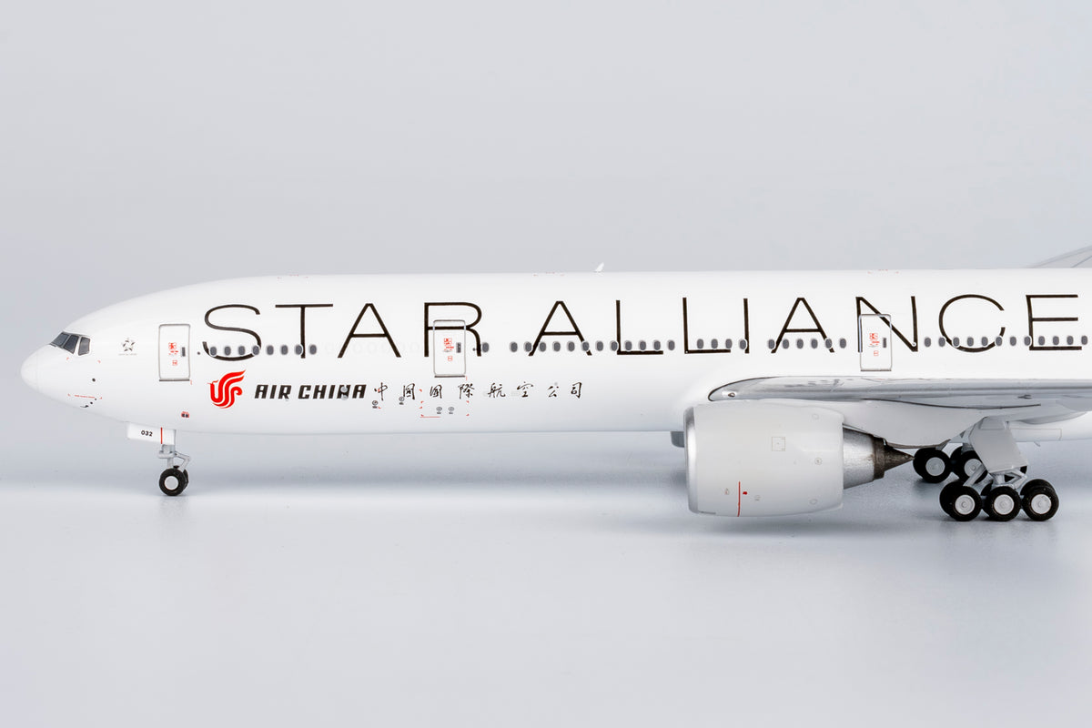 1/400 Air China Boeing 777-300ER B-2032 "Star Alliance" NG73061