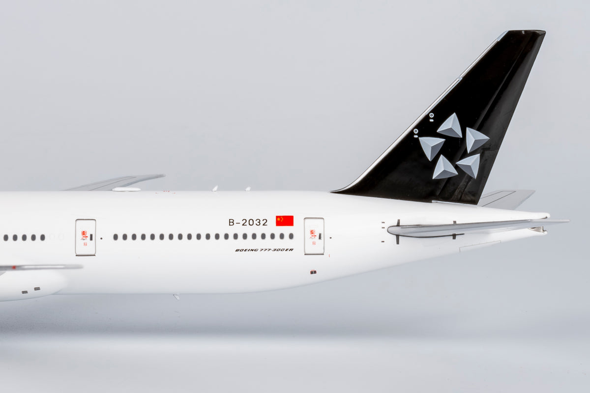 1/400 Air China Boeing 777-300ER B-2032 "Star Alliance" NG73061