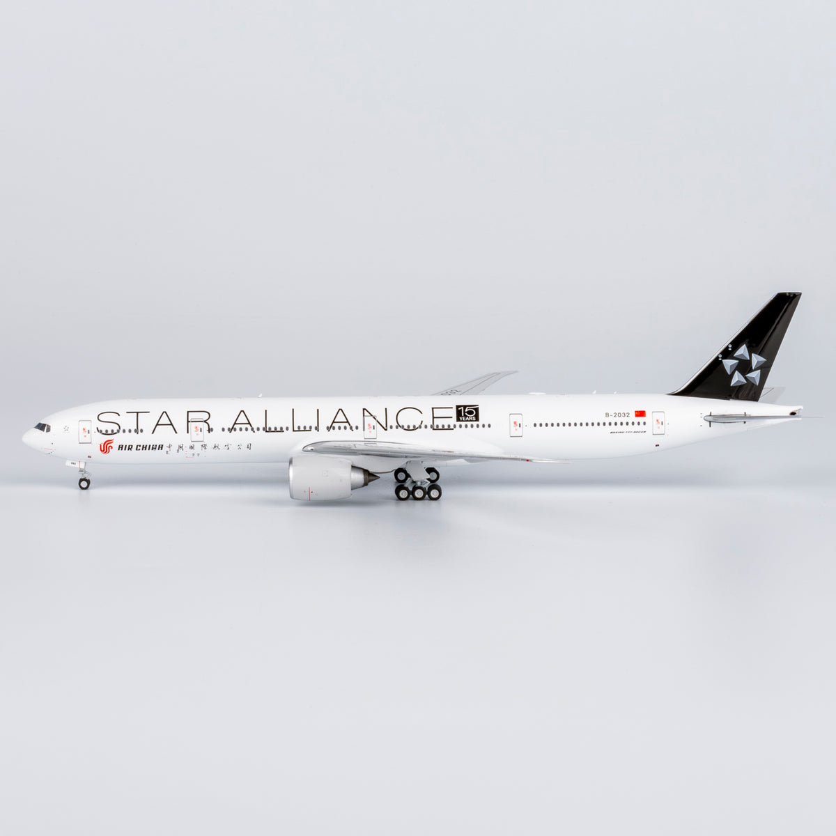 1/400 Air China Boeing 777-300ER B-2032 NG73062