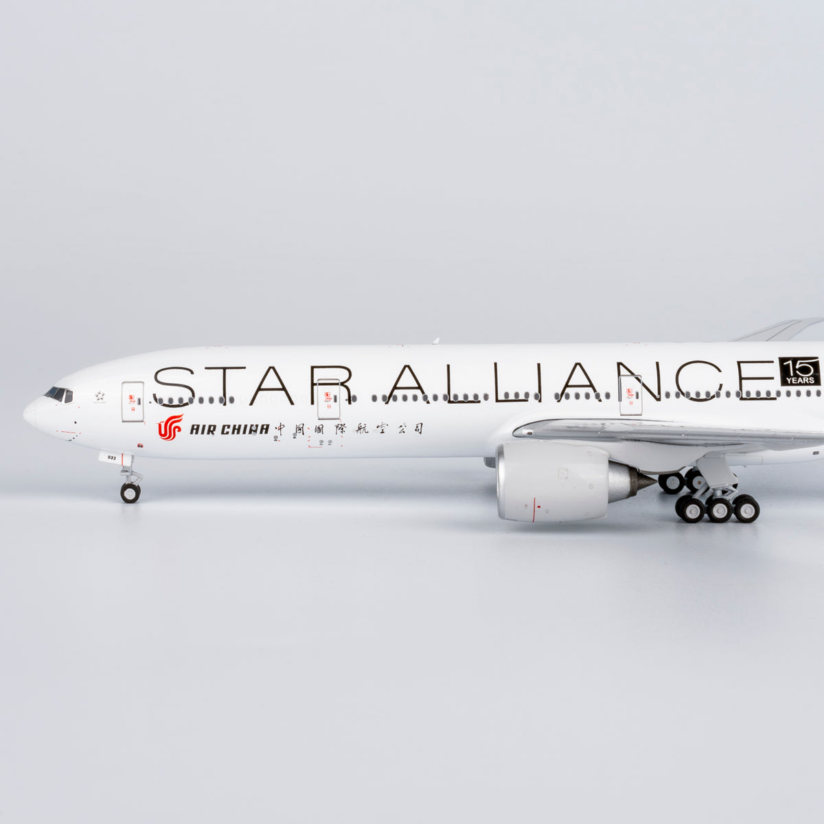 1/400 Air China Boeing 777-300ER B-2032 NG73062