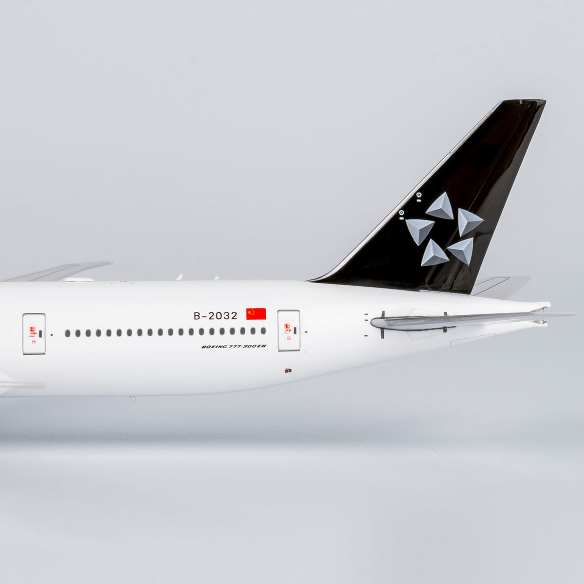 1/400 Air China Boeing 777-300ER B-2032 NG73062