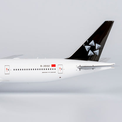 1/400 Air China Boeing 777-300ER B-2032 NG73062