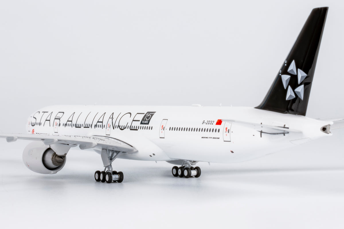 1/400 Air China Boeing 777-300ER B-2032 NG73062