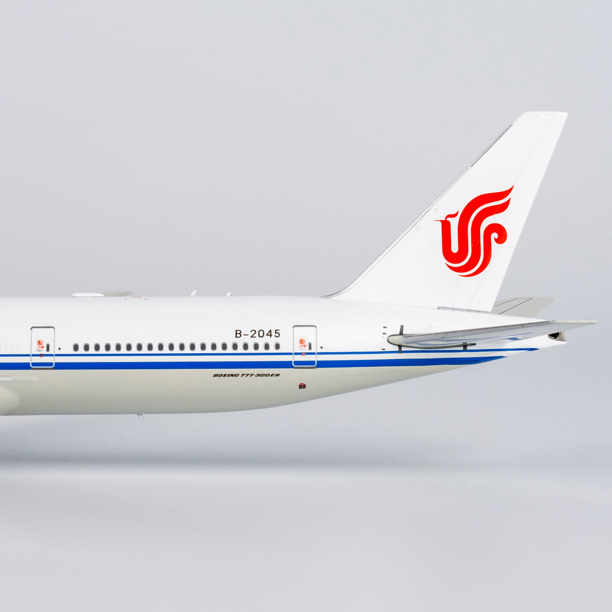 1/400 Air China Boeing 777-300ER B-2045 NG73065
