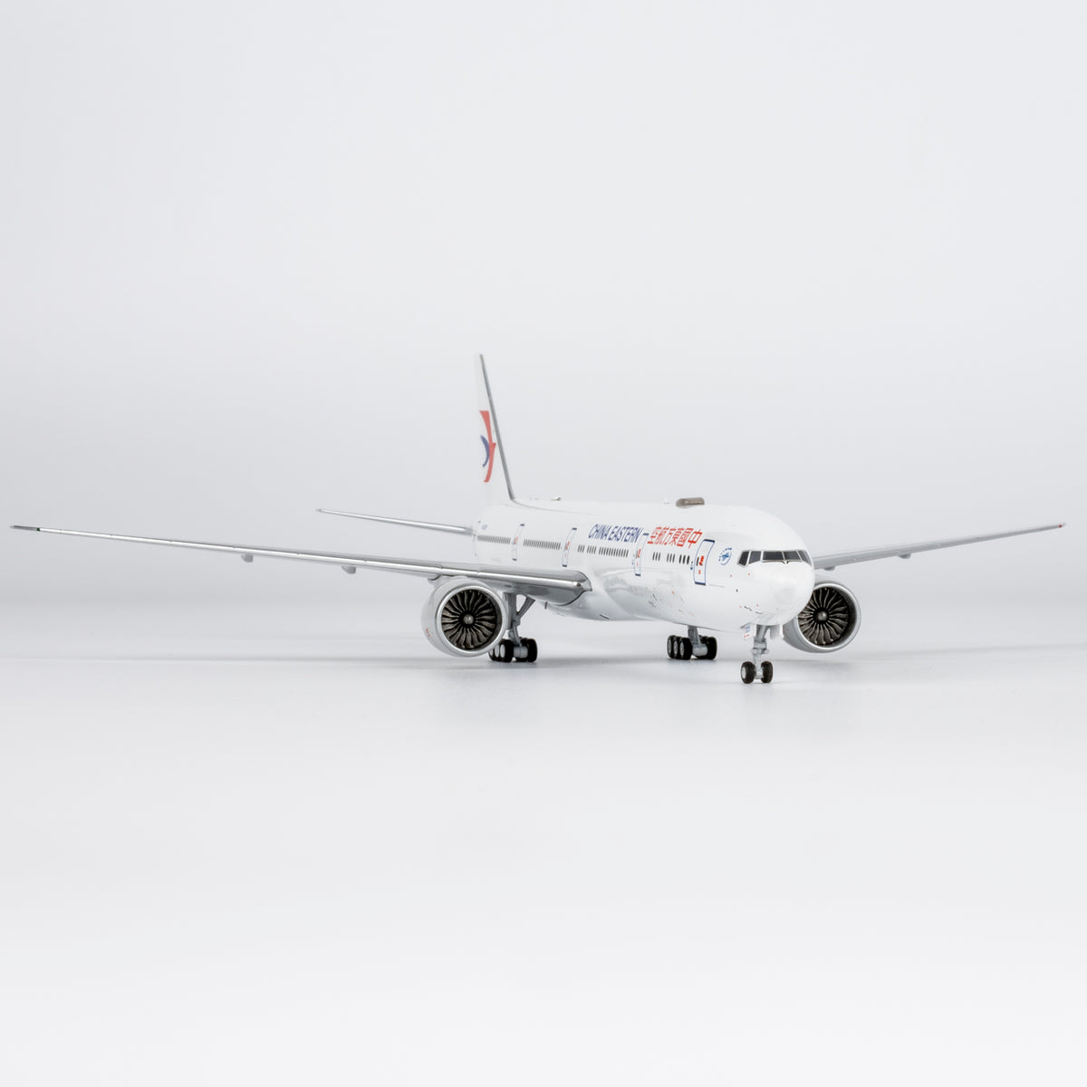 1/400 China Eastern Airlines Boeing 777-300ER B-2025 NG73077