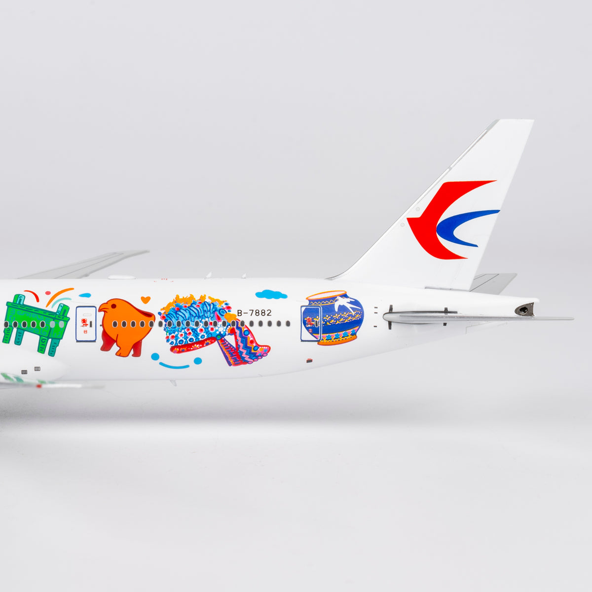 1/400 China Eastern Airlines Boeing 777-300ER B-7882 "National Museum of China; Ultimate Collection" NG73088
