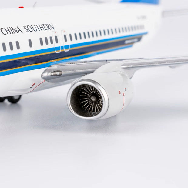 1/200 China Southern Airlines Boeing 737-800 B-2696 NG24051