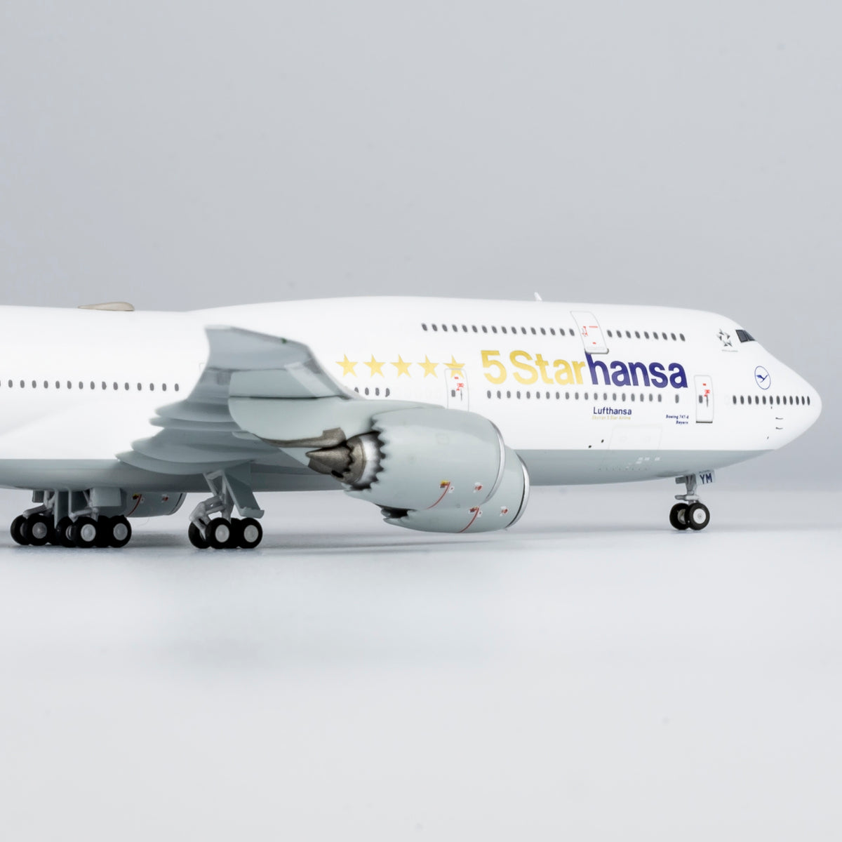 1/400 Lufthansa Boeing 747-8 D-ABYM NG78011