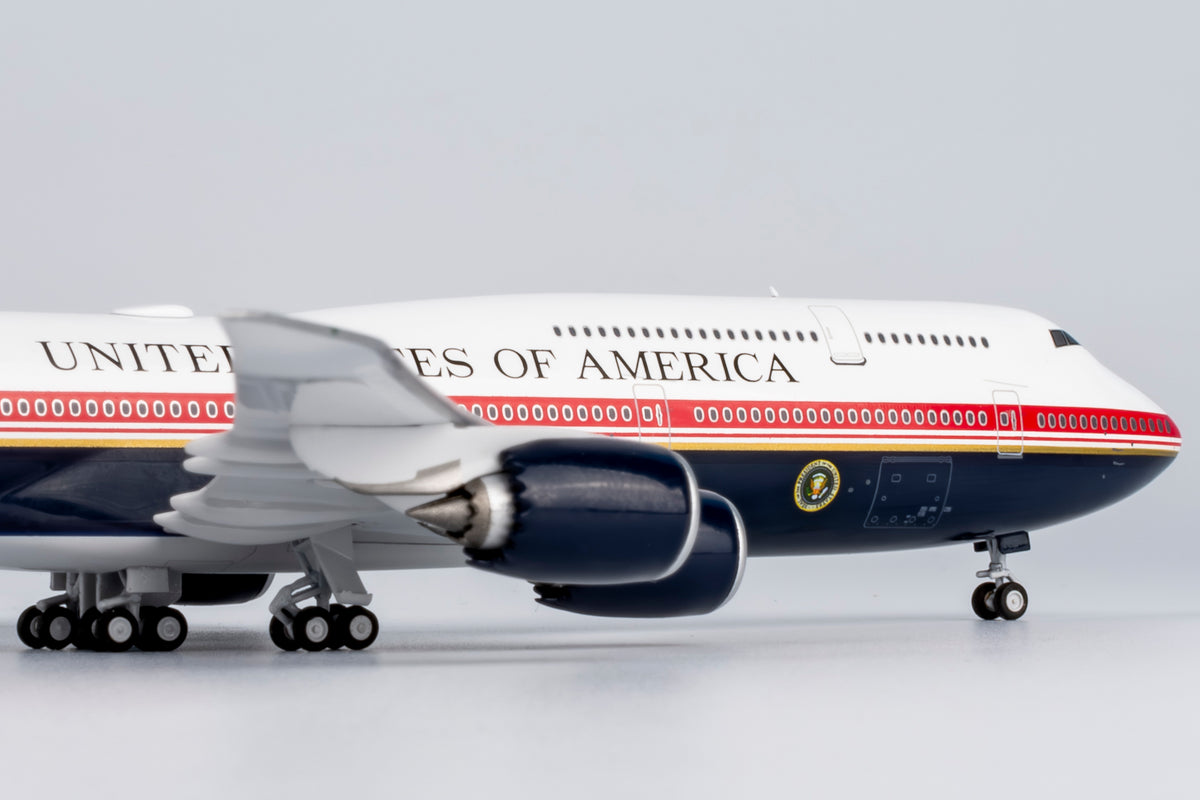 1/400 United States Air Force Boeing 747-8 NG78041