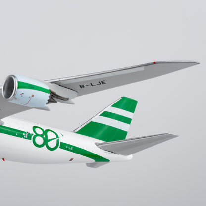 1/400 Cathay Pacific Boeing 747-8F B-LJE NG78044