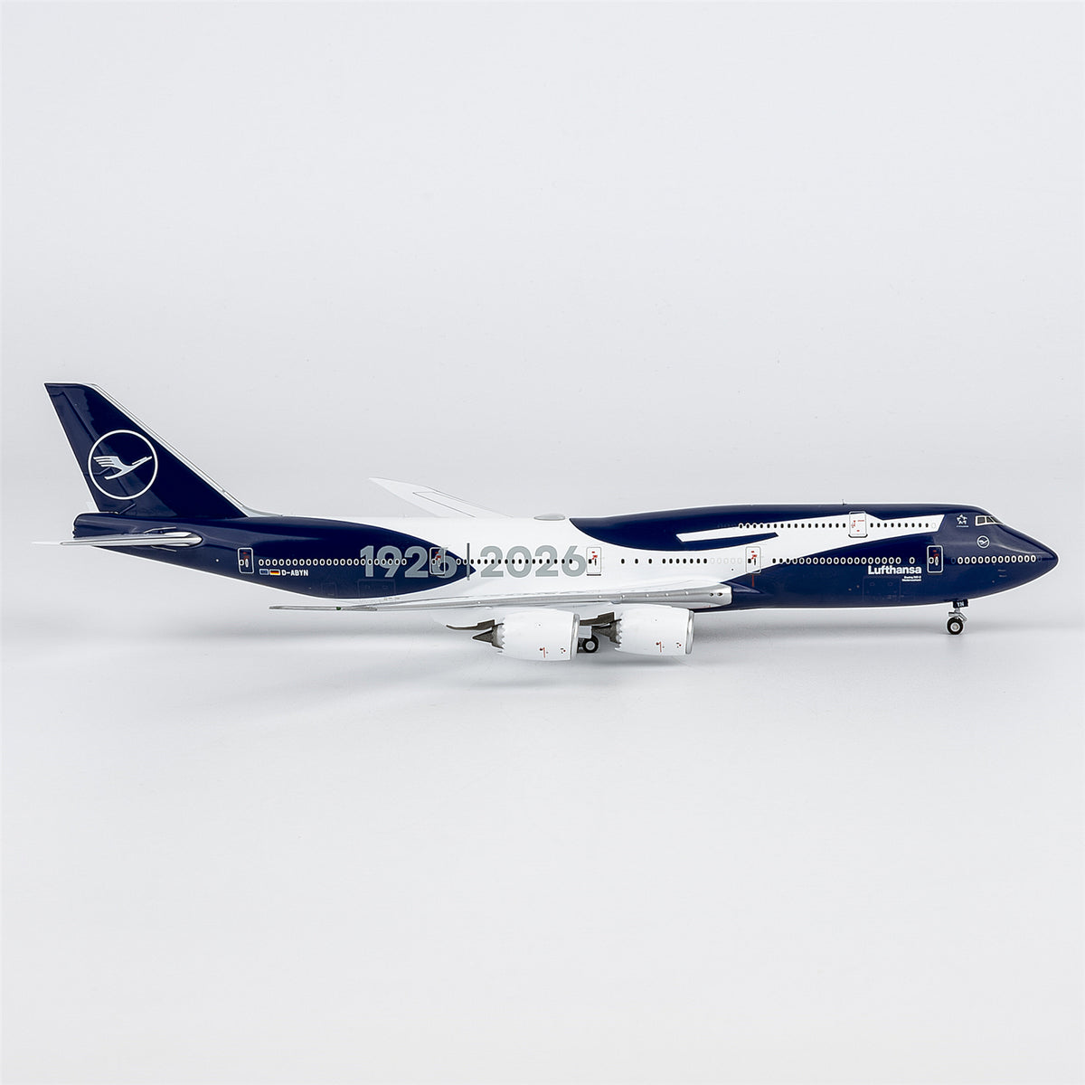 1/400 Lufthansa Boeing 747-8 D-ABYN "Luxurious Packaging" NG78045