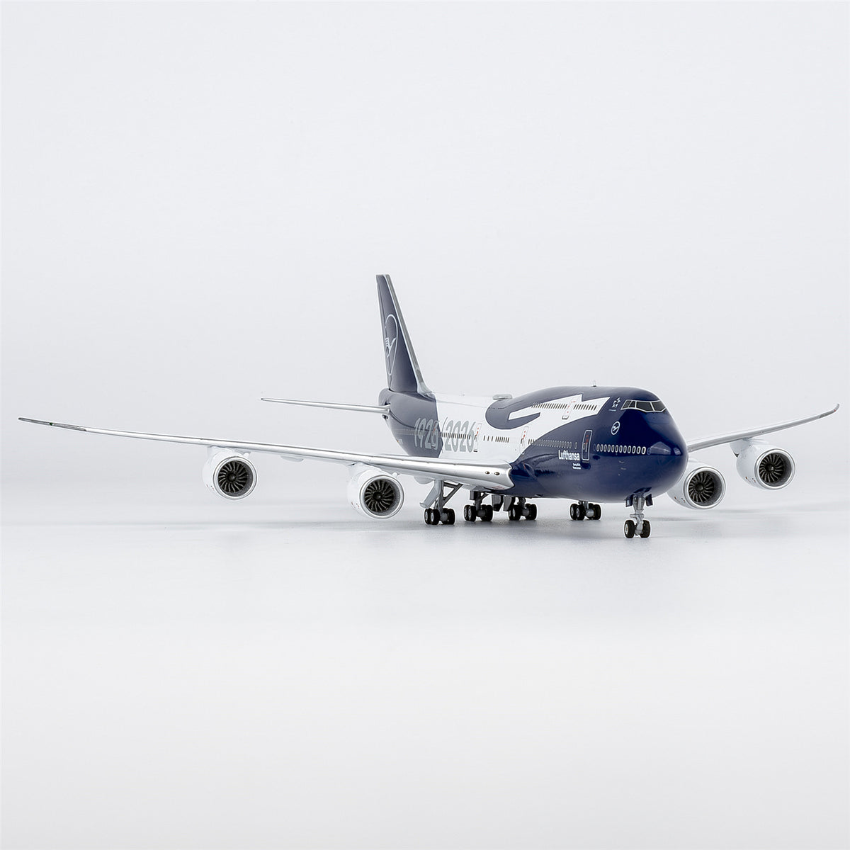 1/400 Lufthansa Boeing 747-8 D-ABYN "Luxurious Packaging" NG78045