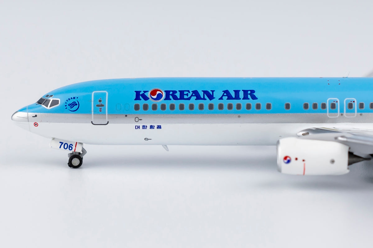 1/400 Korean Air Boeing 737-900ER HL7706 NG79017