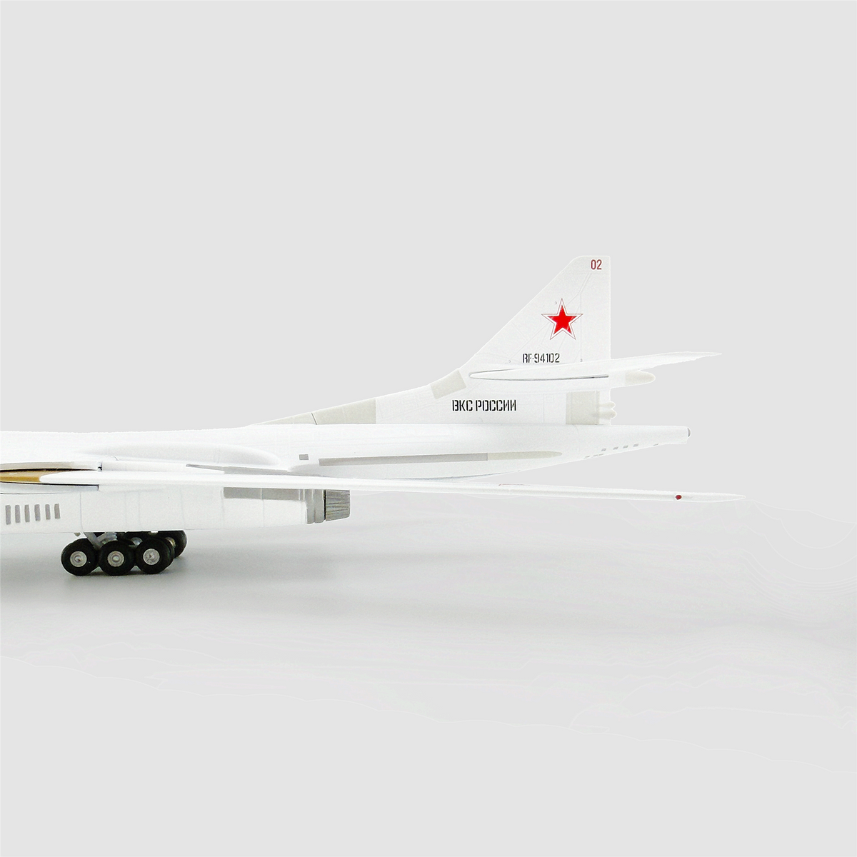 1/200 Russian Air Force Tu-160 572118 - image 8