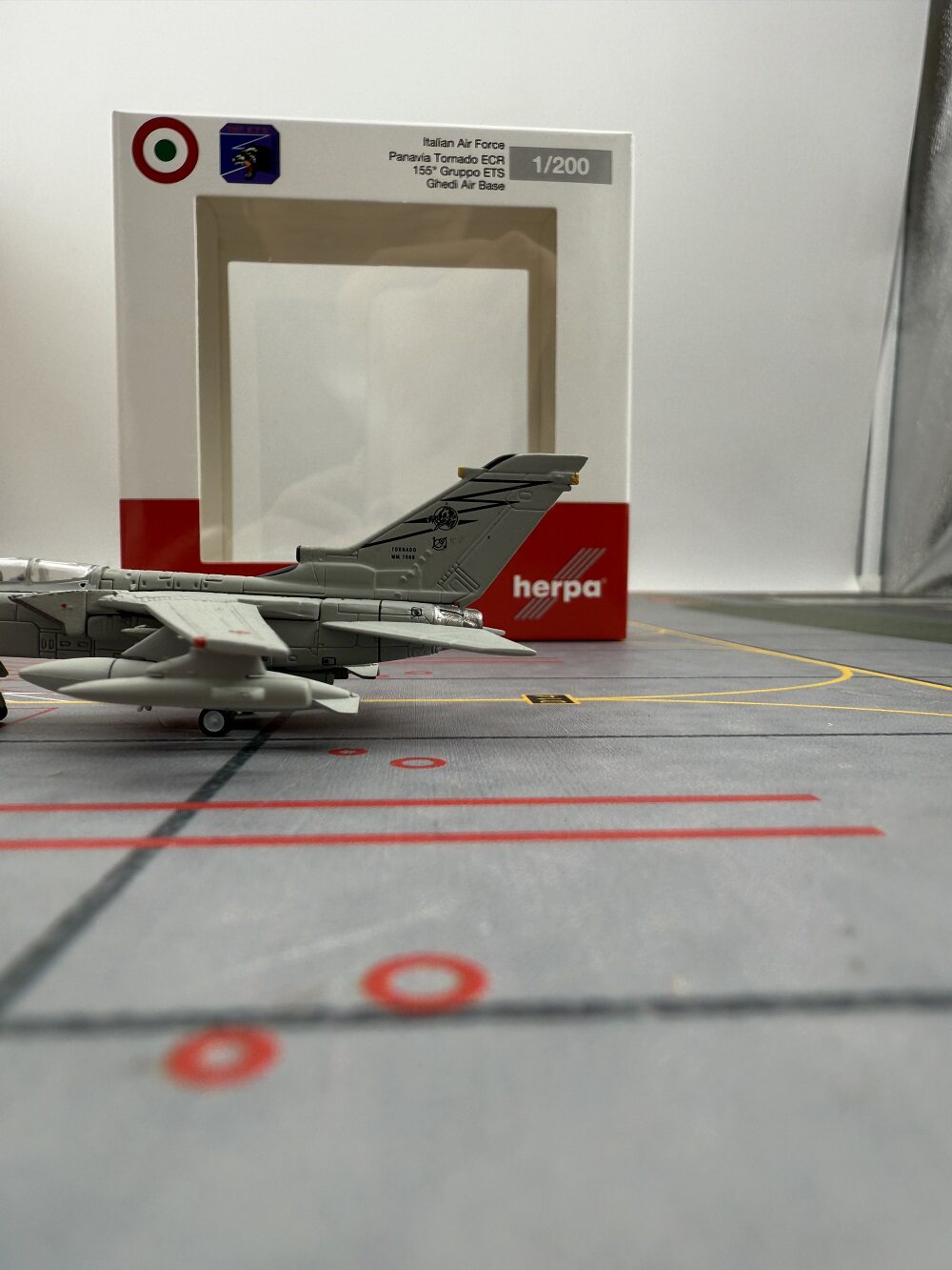 1/200 F.F.AA Tornado MM7066/6-43 573078 - image 8