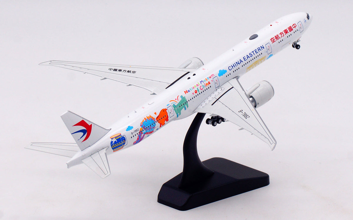 1/400 China Eastern Airlines B777-300ER B-7882 AV4378 - image 8