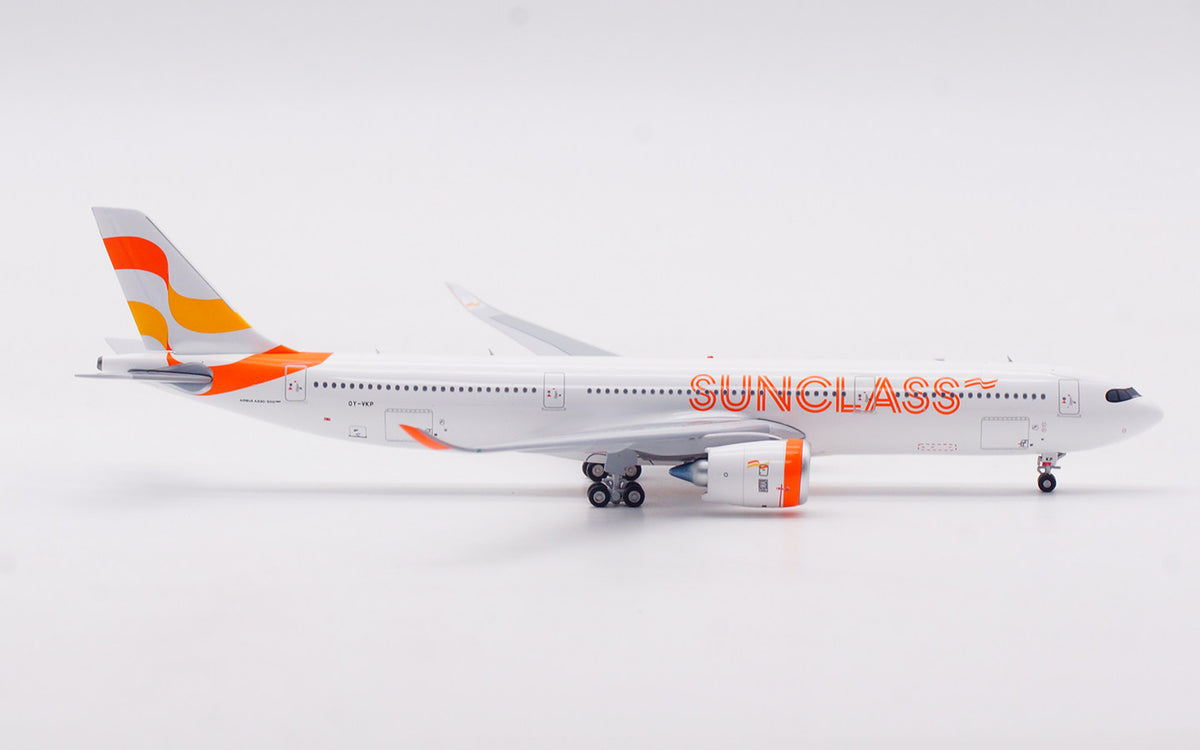 1/400 Sunclass Airlines A330-900NEO OY-VKP AV4415 - image 8