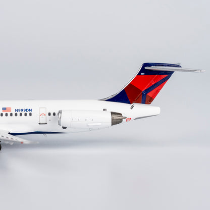 Delta Air Lines McDonnell Douglas MD-88 N999DN