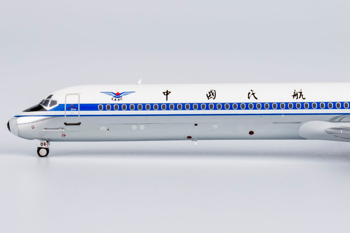 1/400 CAAC MD-82 B-2106 NG83015