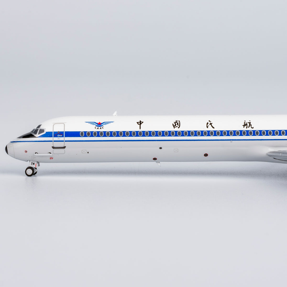 1/400 CAAC MD-82 B-2124 NG83016