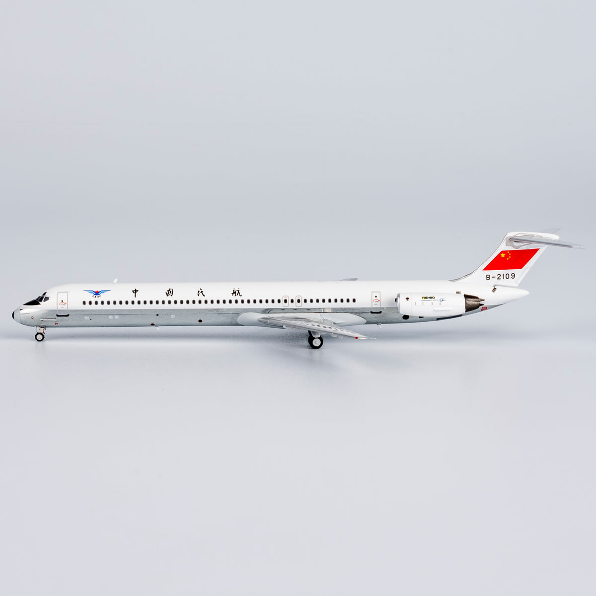 1/400 CAAC MD-82 B-2109 "without cheatline; polished belly" NG83018