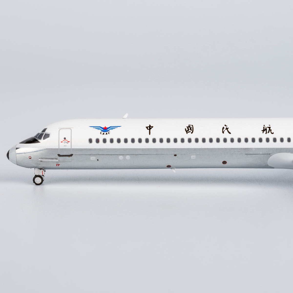 1/400 CAAC MD-82 B-2109 "without cheatline; polished belly" NG83018
