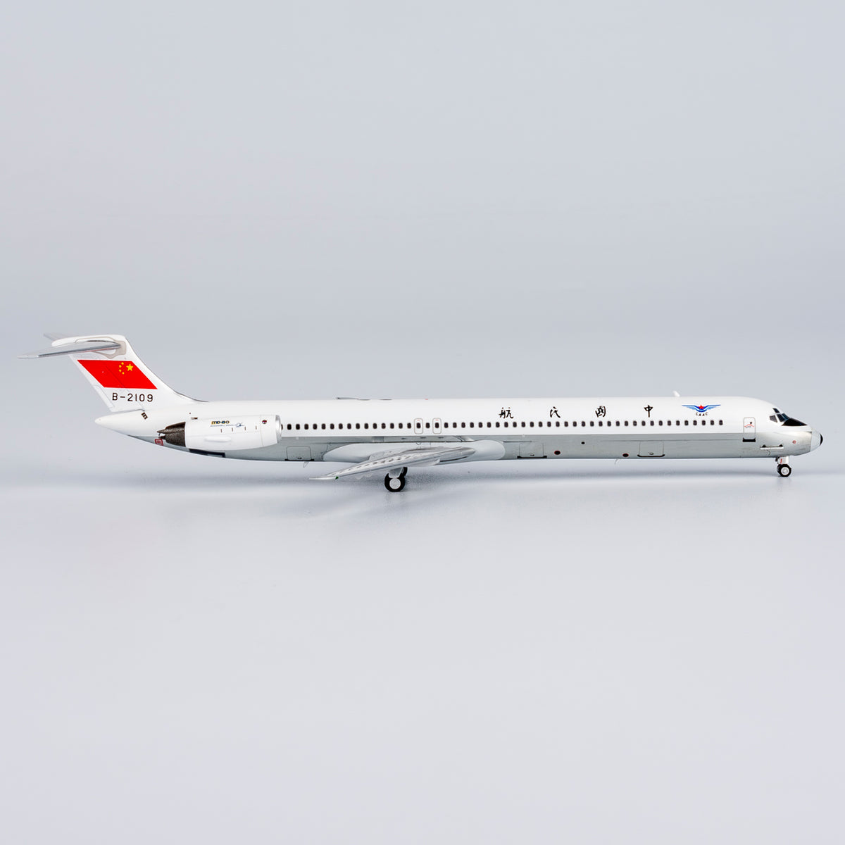 1/400 CAAC MD-82 B-2109 "without cheatline; polished belly" NG83018