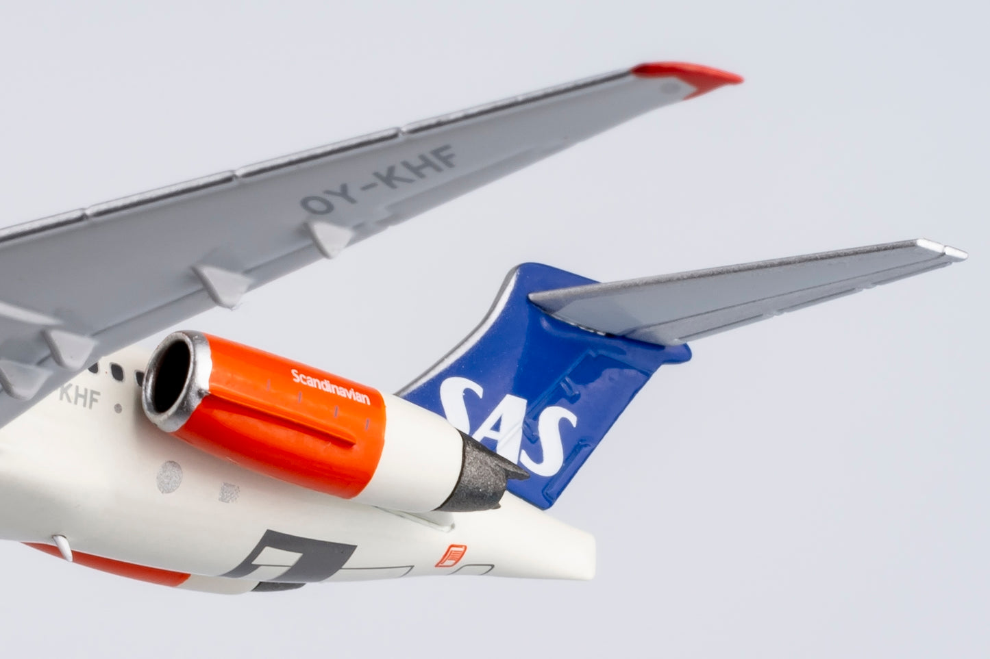 SAS McDonnell Douglas MD-87 "Ragnar Viking" OY-KHF