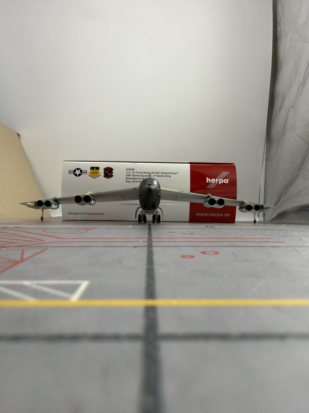 1/200 United States Air Force B-52G 58-0185 572767 - image 9