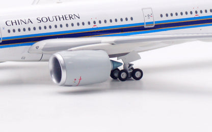 1/400 China Southern Airlines A350-900 B-32EE AV4366 - image 9