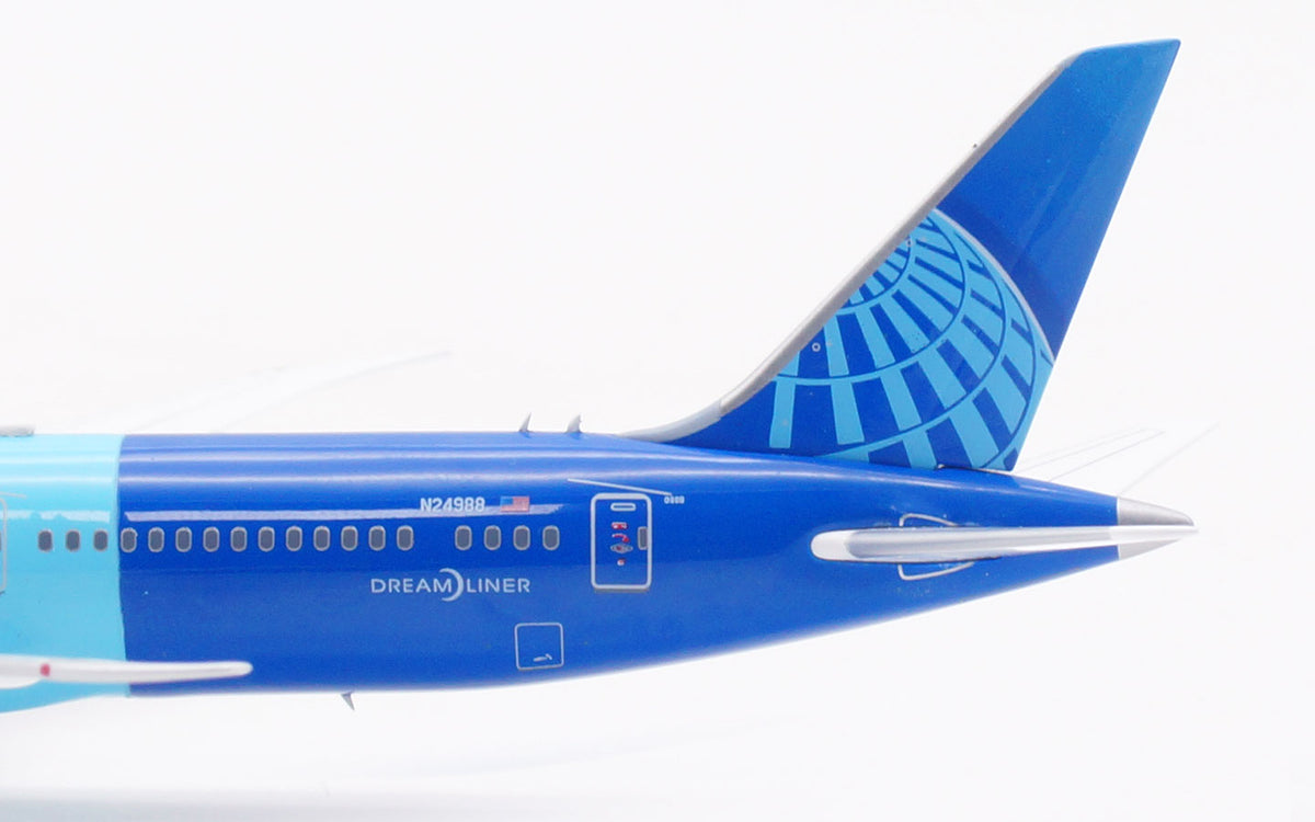 1/400 United Airlines B787-9 N24988 AV4404 - image 9