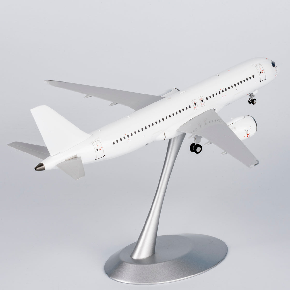 1/200 Blank Model C919 NG99000