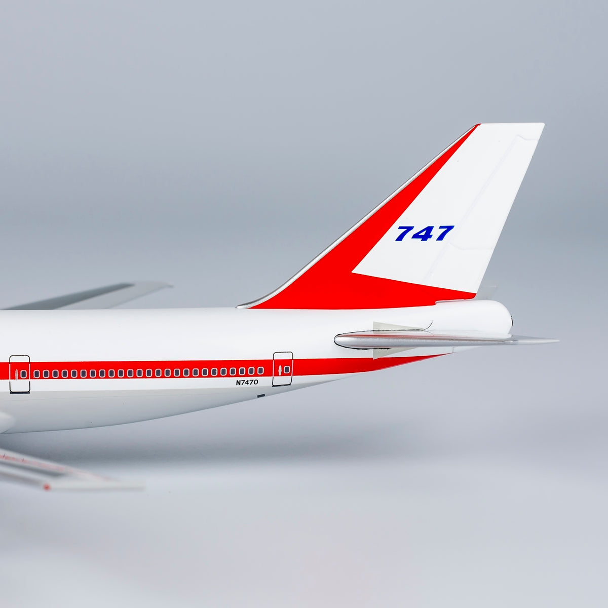 1/400 Boeing 747-100 N7470 NGBOE004