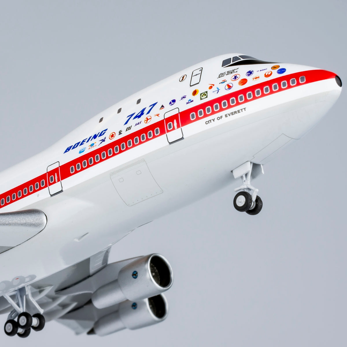 1/400 Boeing 747-100 N7470 NGBOE004