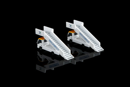 C919 国航与南航首架 C919 地勤套装 Boarding Stairs ×2 + Display Podium ×3