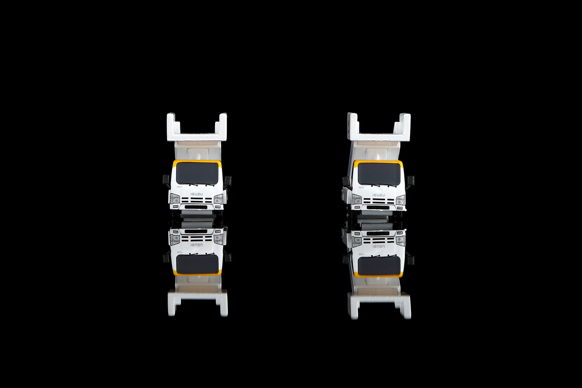 C919 国航与南航首架 C919 地勤套装 Boarding Stairs ×2 + Display Podium ×3