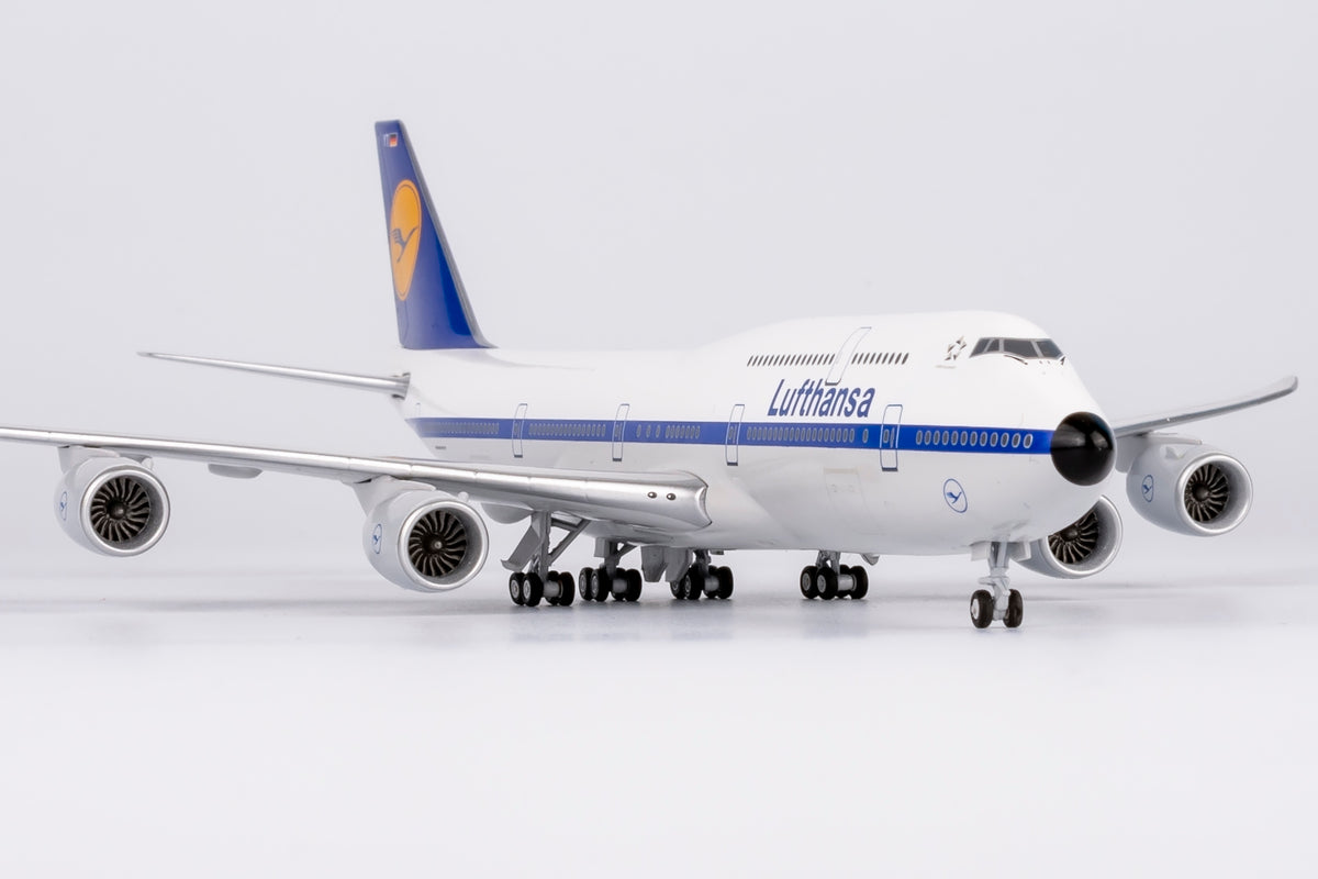 1/400 Lufthansa Boeing 747-8 D-ABYT NGDLH021