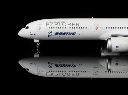Boeing 787-10 Dreamliner Boeing House Color N829OV