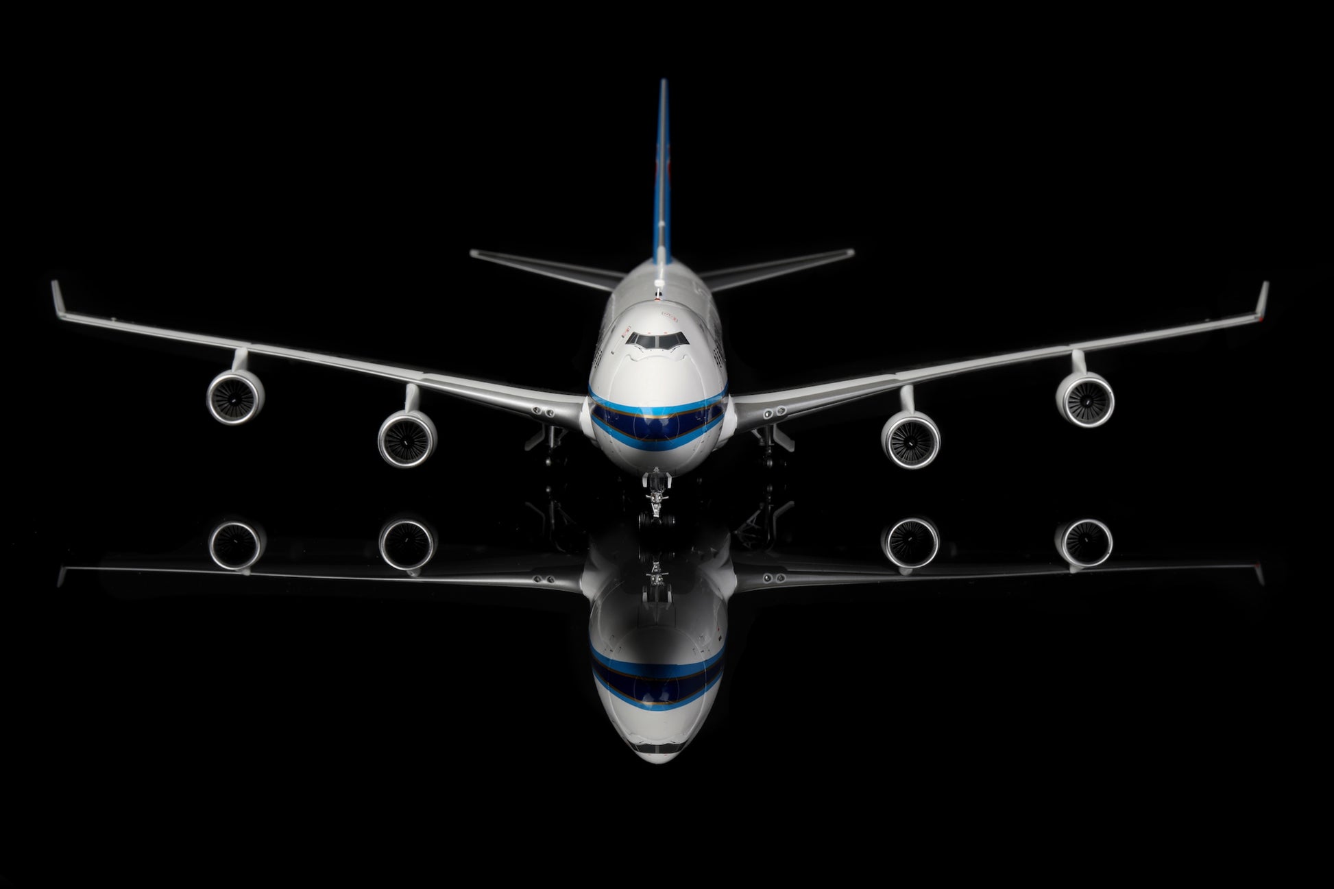 China Southern Airlines B747-400F B-2461