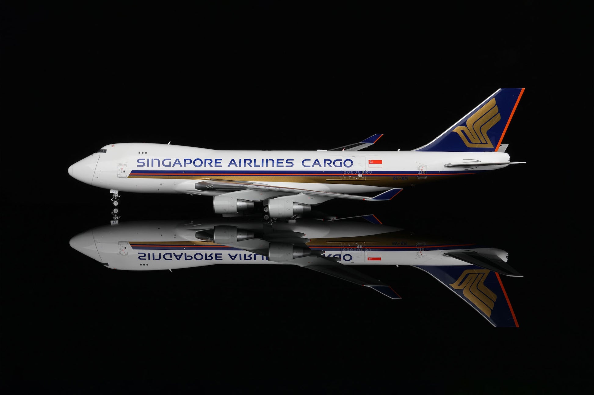 Singapore Airlines Cargo B747-400F 9V-SFI