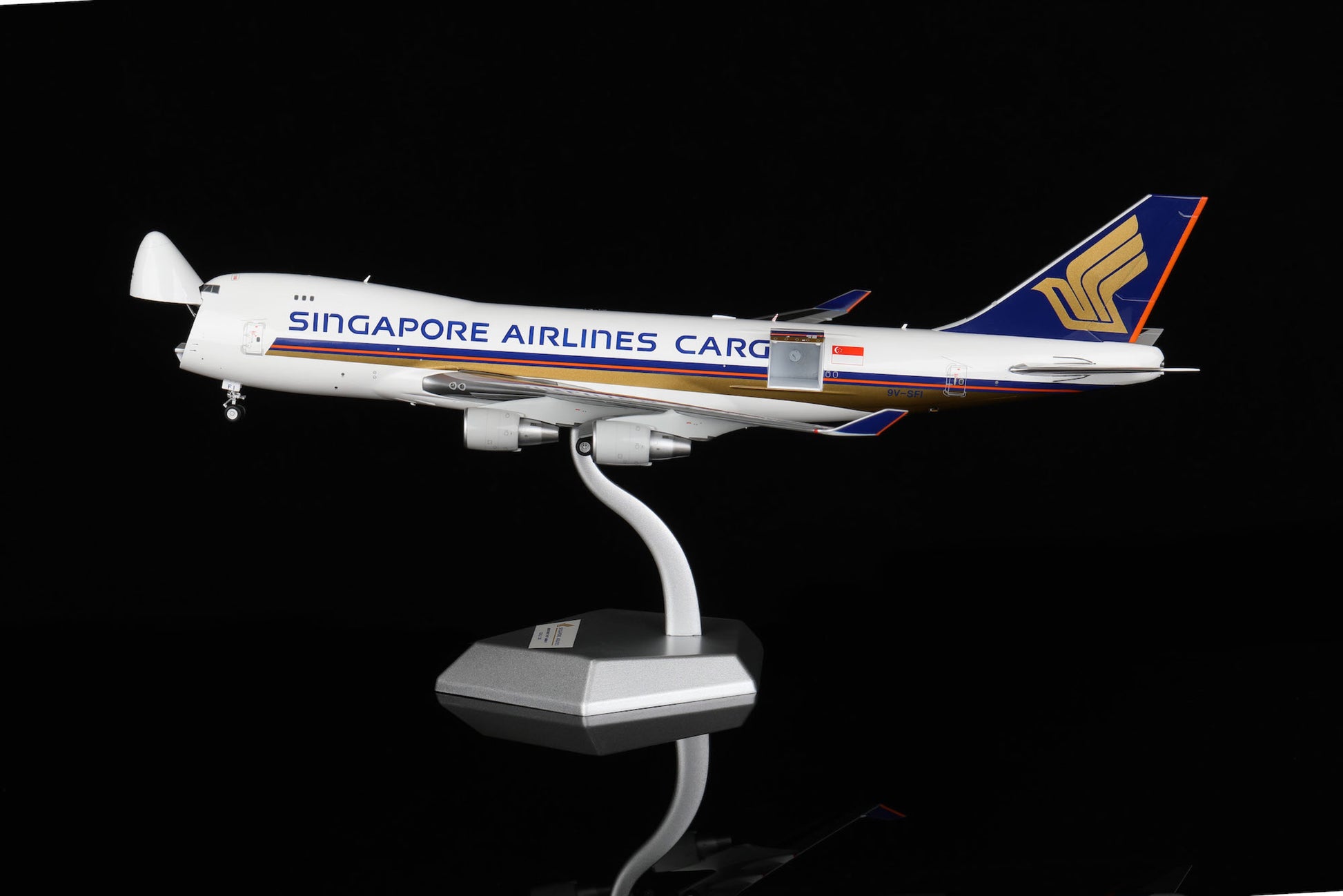 Singapore Airlines Cargo B747-400F 9V-SFI