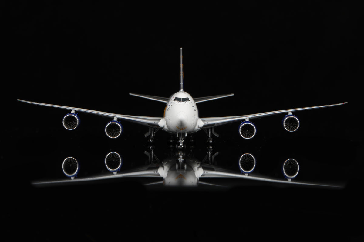 1/400 Atlas Air Boeing B747-8F N860GT B632205