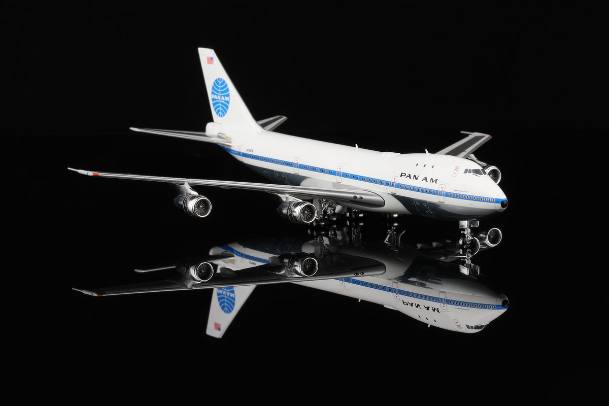 1/400 Pan Am B747-100 "Clipper Constitution" N735PA B551402P