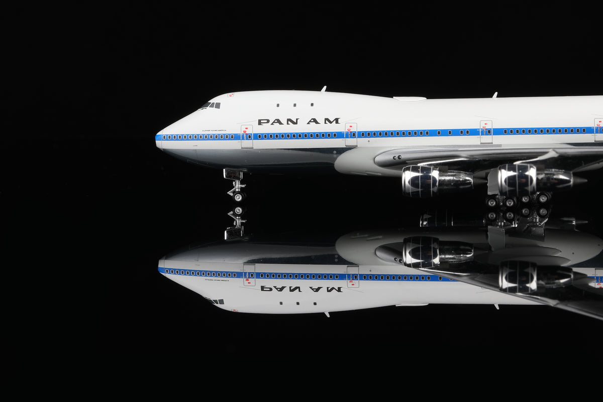 1/400 Pan Am B747-100 "Clipper Young America" N733PA B551405P